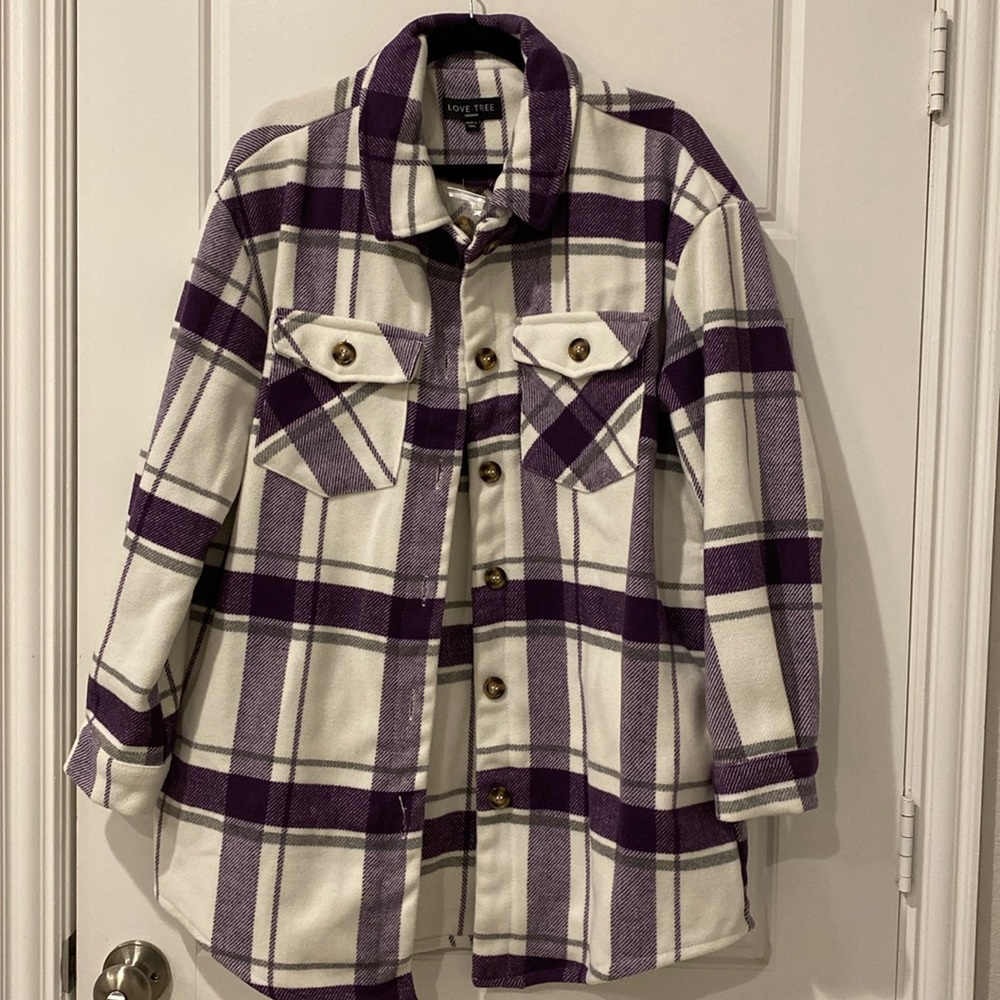 Women’s Shacket Size Medium